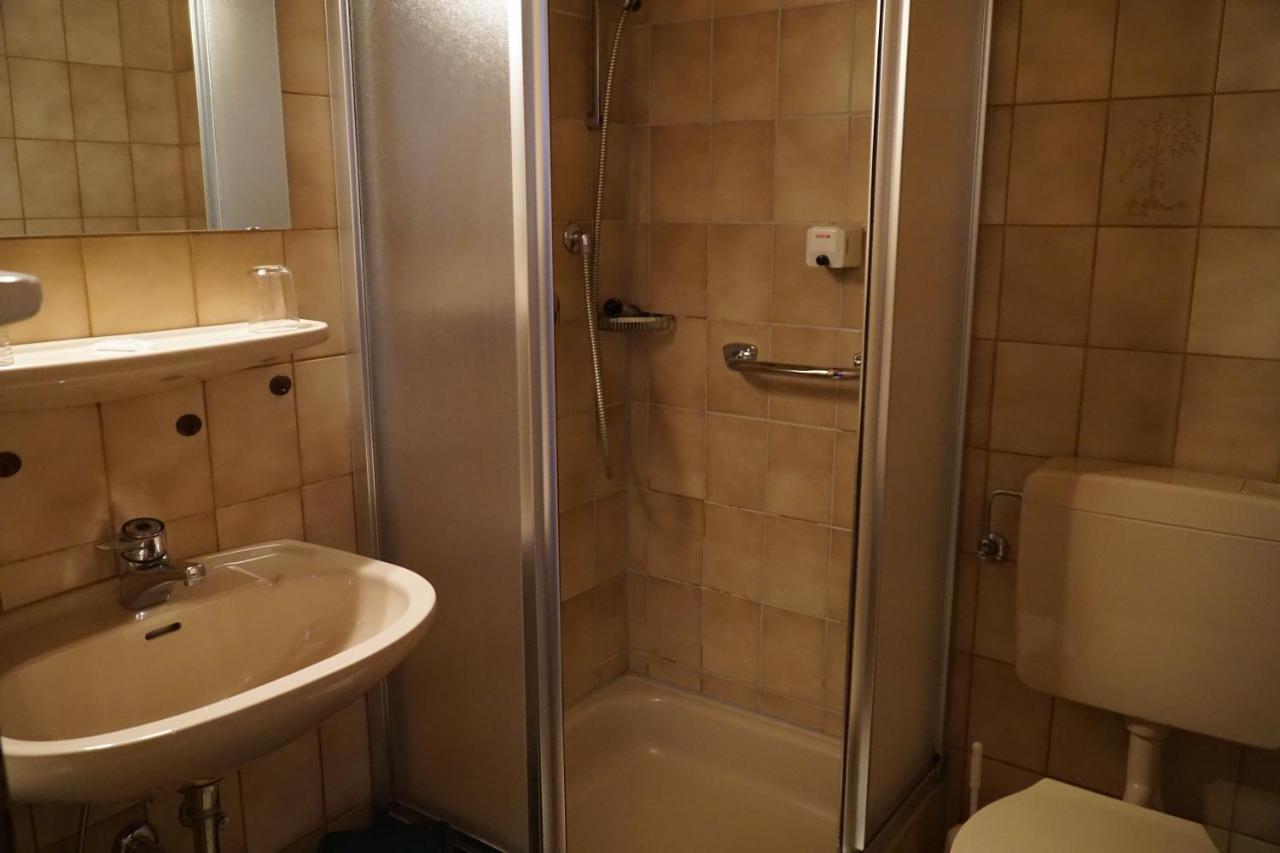 Hotel Zum Goldenen Ochsen Maikammer Ngoại thất bức ảnh