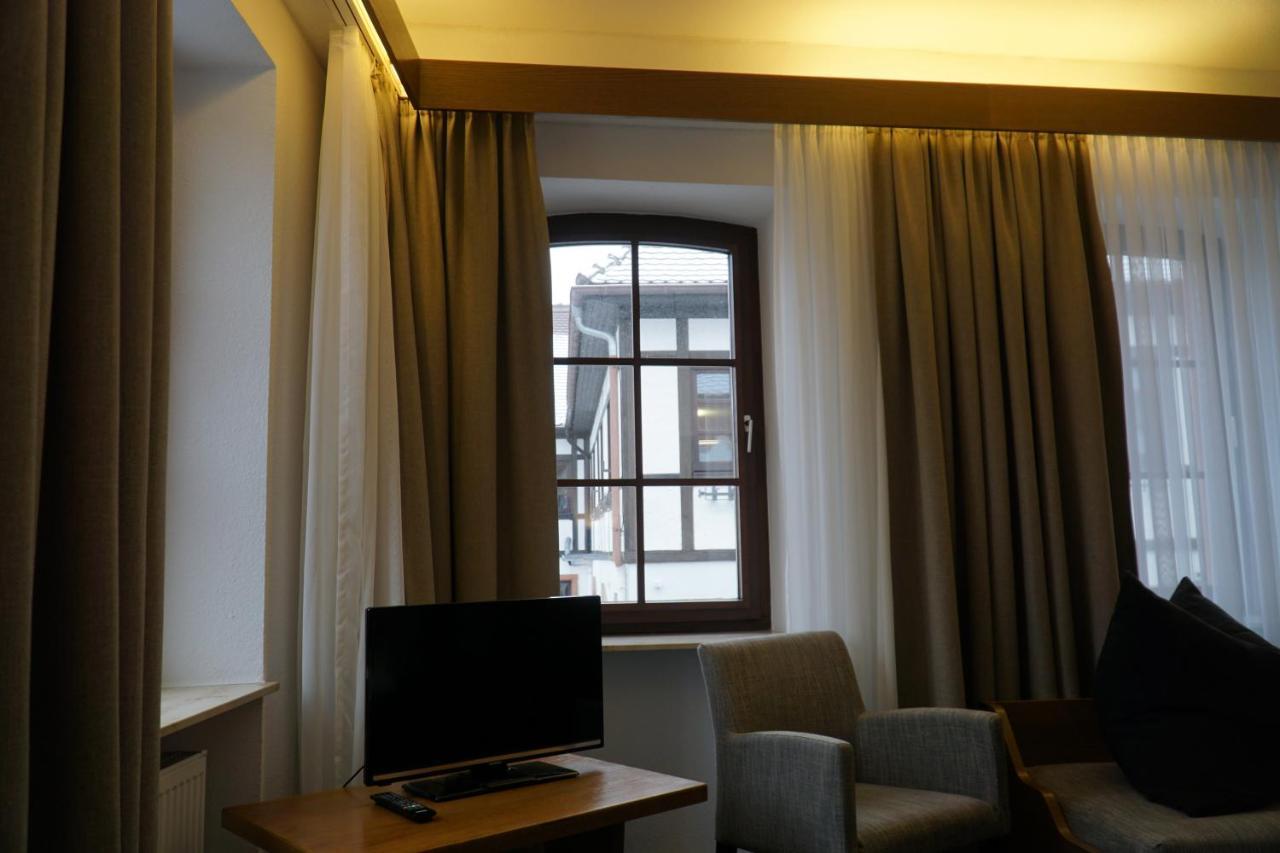 Hotel Zum Goldenen Ochsen Maikammer Ngoại thất bức ảnh