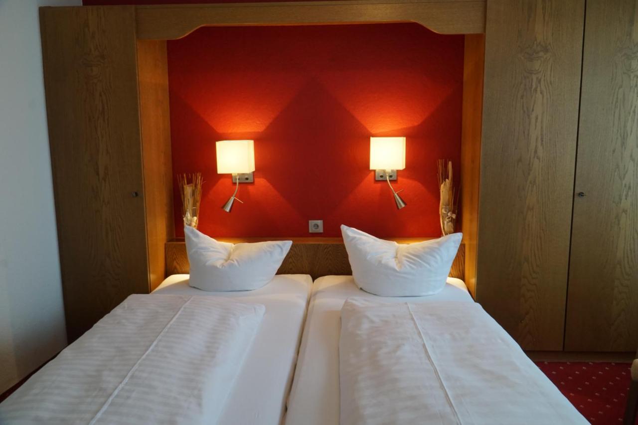 Hotel Zum Goldenen Ochsen Maikammer Ngoại thất bức ảnh